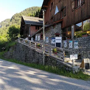  Hostel Hi Frankreich